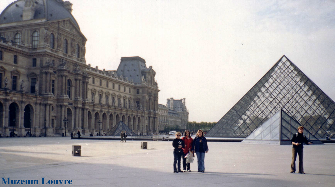 153Muzeum Louvre
